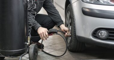 How to Check Tire Pressure Correctly 2026